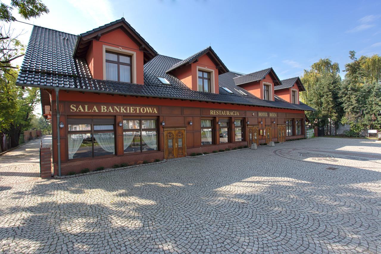 Hotel Roza Kamieniec Wroclawski Exteriér fotografie