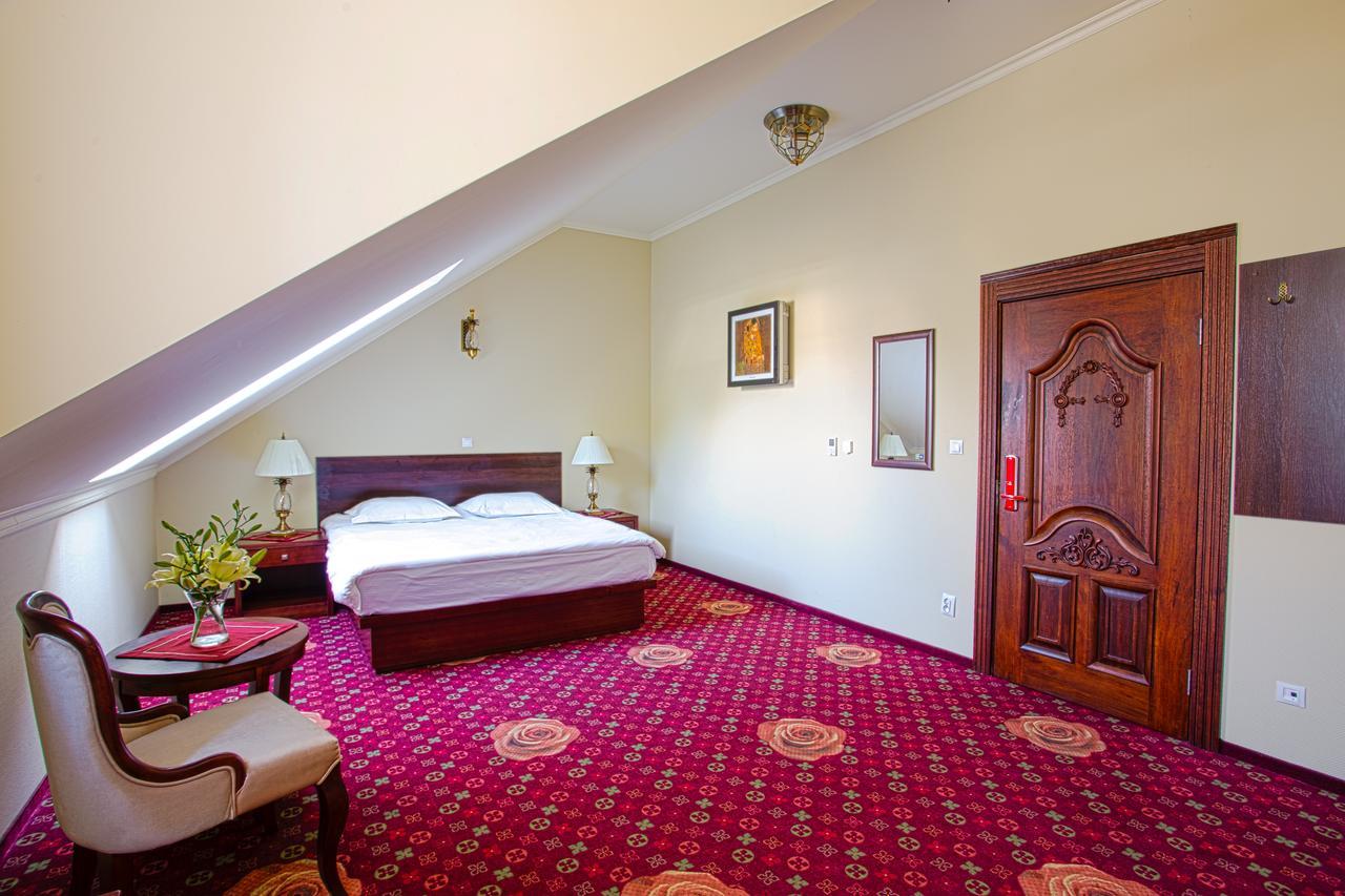 Hotel Roza Kamieniec Wroclawski Exteriér fotografie