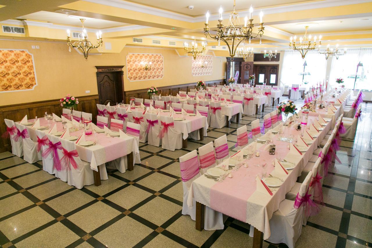 Hotel Roza Kamieniec Wroclawski Exteriér fotografie
